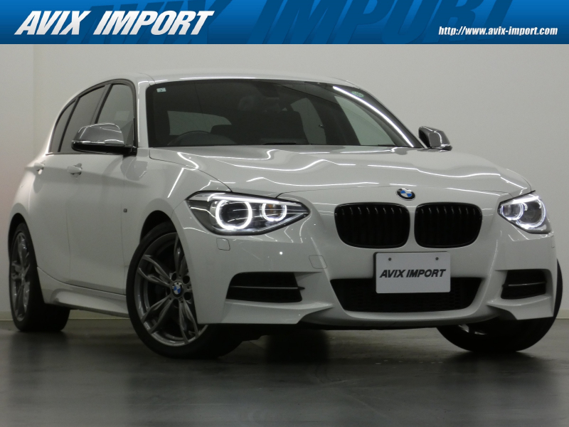 BMW 1シリーズ M135i MｴｱﾛﾀﾞｲﾅﾐｸｽPKG ﾊｲｸﾞﾛｽｼｬﾄﾞｰﾗｲﾝｴｸｽﾃﾘｱ ﾍｷｻｺﾞﾝｸﾛｽｲﾝﾃﾘｱ ｽﾎﾟｰﾂｼｰﾄ iDriveﾅﾋﾞ HiFiｽﾋﾟｰｶｰ Bｶﾒﾗ RPDC ﾊﾞｲｷｾﾉﾝHL(LEDｽﾓｰﾙﾗｲﾄﾘﾝｸﾞ＆ｴｸｾﾝﾄﾗｲﾝ) ｱﾄﾞﾊﾞﾝｽﾄｷｰ ｱﾀﾞﾌﾟﾃｨﾌﾞMｻｽﾍﾟﾝｼｮﾝ 専用18ｲﾝﾁAW 禁煙