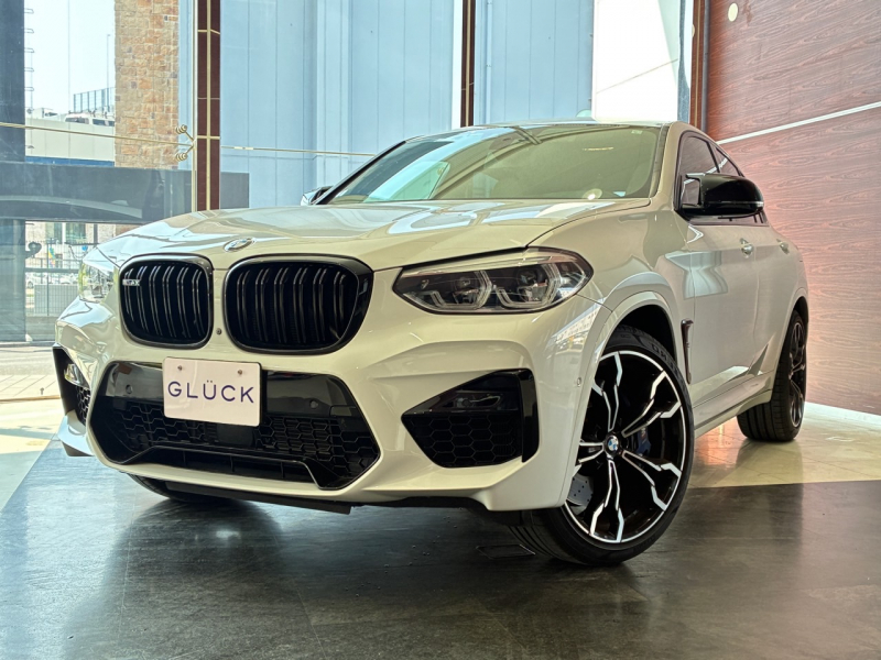 BMW X4 X4M competition 1オーナー CarPlay 白革 harman/kardonサウンド シートヒーター/ベンチレーション 21インチAW